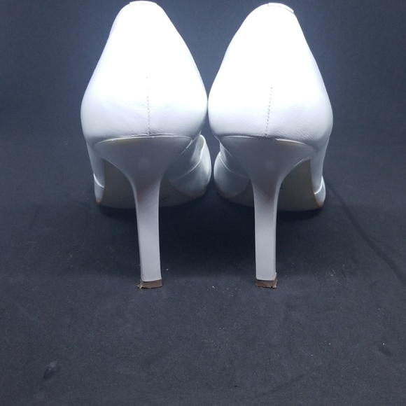 Shoes - Picture 2 of 4